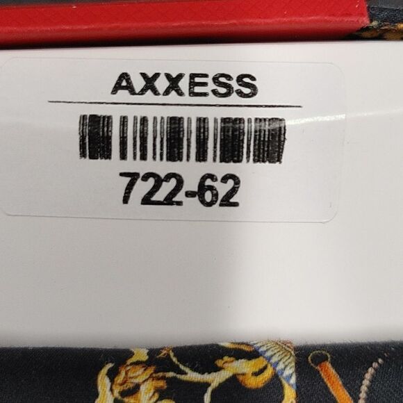 AXXESS MEN'S LONG SLEEVE FINE COTTON BUTTON CUFF SHIRT. - Picture 4 of 5